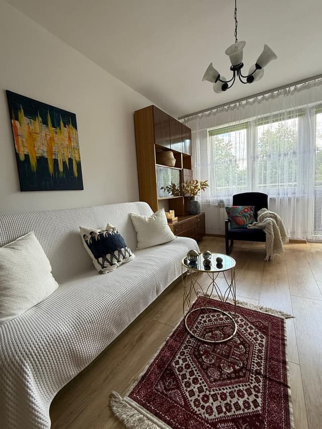 Nowoczesna kawalerka w sercu Pragi-Południe - Zdjęcie 2/6