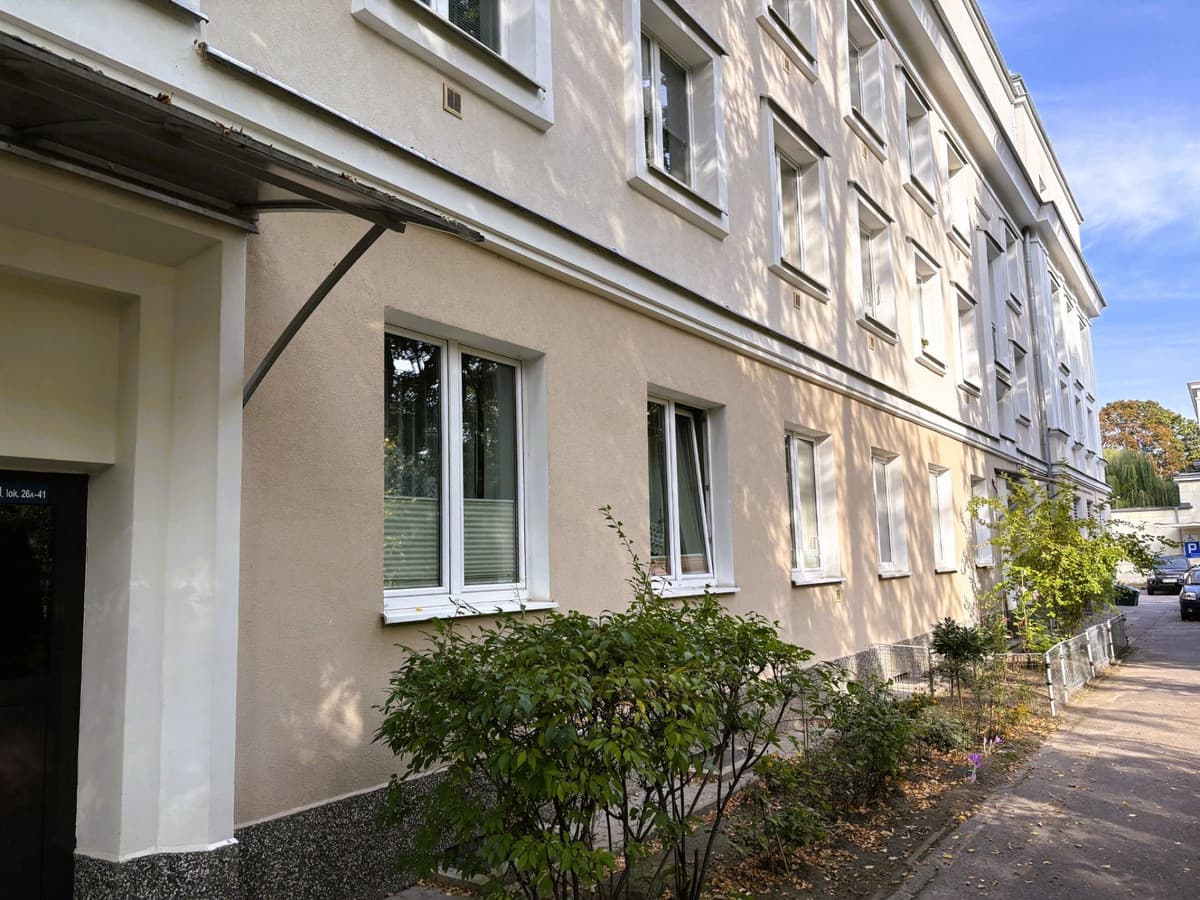 Przytulna kawalerka w sercu Woli - idealna na start lub inwestycję - Zdjęcie 1/16