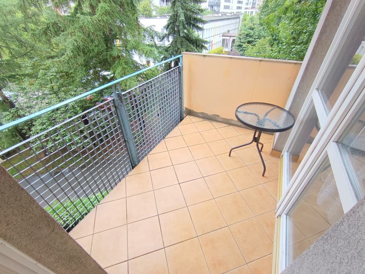 Nowoczesne mieszkanie w Nowej Hucie - inwestycja z potencjałem - Zdjęcie 1/10