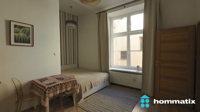 Klimatyczne mieszkanie w zabytkowej kamienicy, Stare Miasto - Zdjęcie 2/9