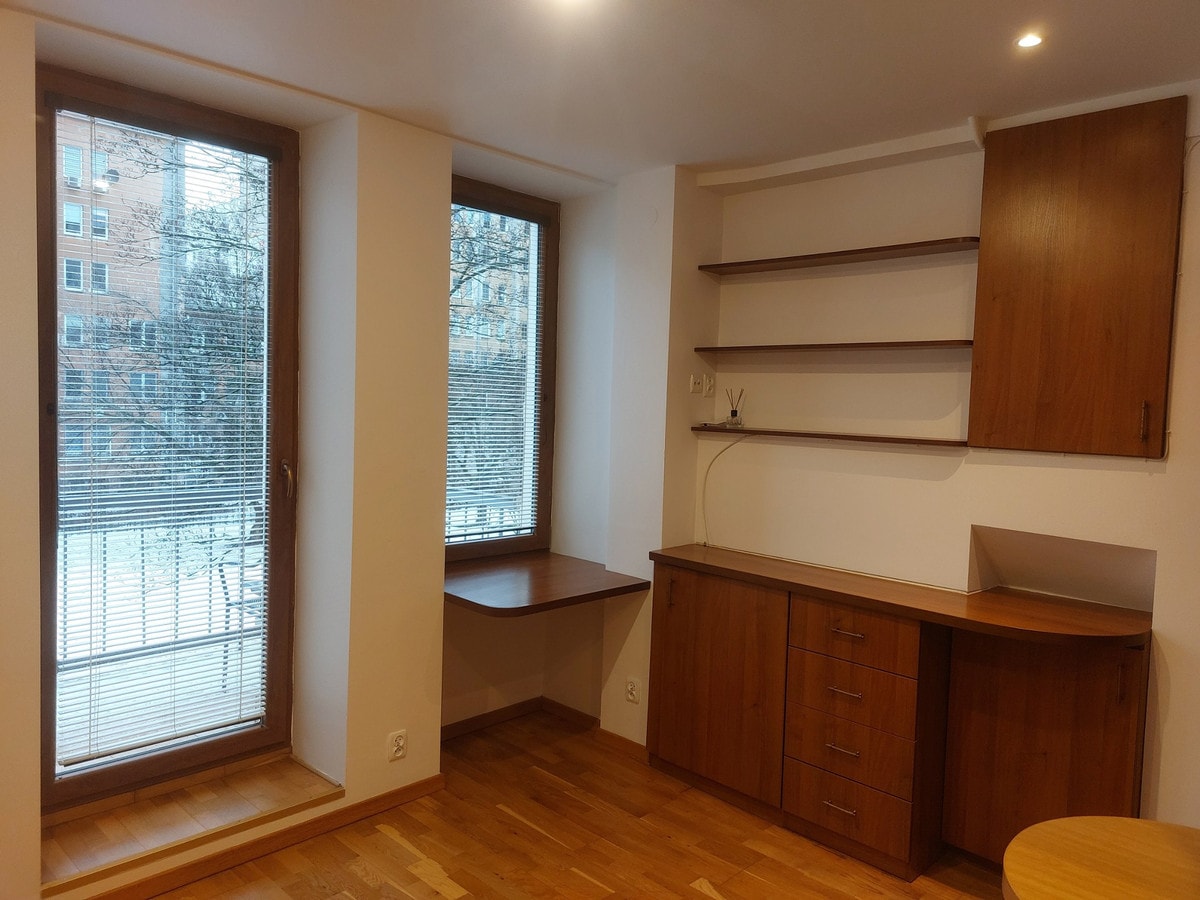 Funkcjonalny pokój w doskonałej lokalizacji Warszawy - Zdjęcie 1/6