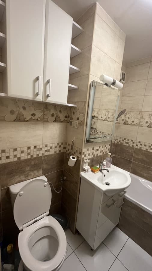 Przytulne mieszkanie w sercu warszawskiej Pragi-Północ - Zdjęcie 2/15