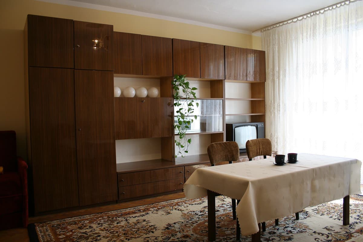 Komfortowe 40 m² w dzielnicy Fabryczna, świetna lokalizacja - Zdjęcie 1/8