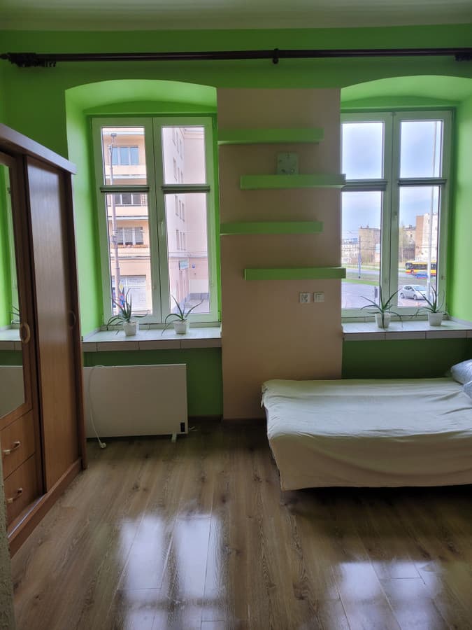 Nowoczesna kawalerka 20m² w centrum Łodzi z ochroną 24/7 - Zdjęcie 1/7