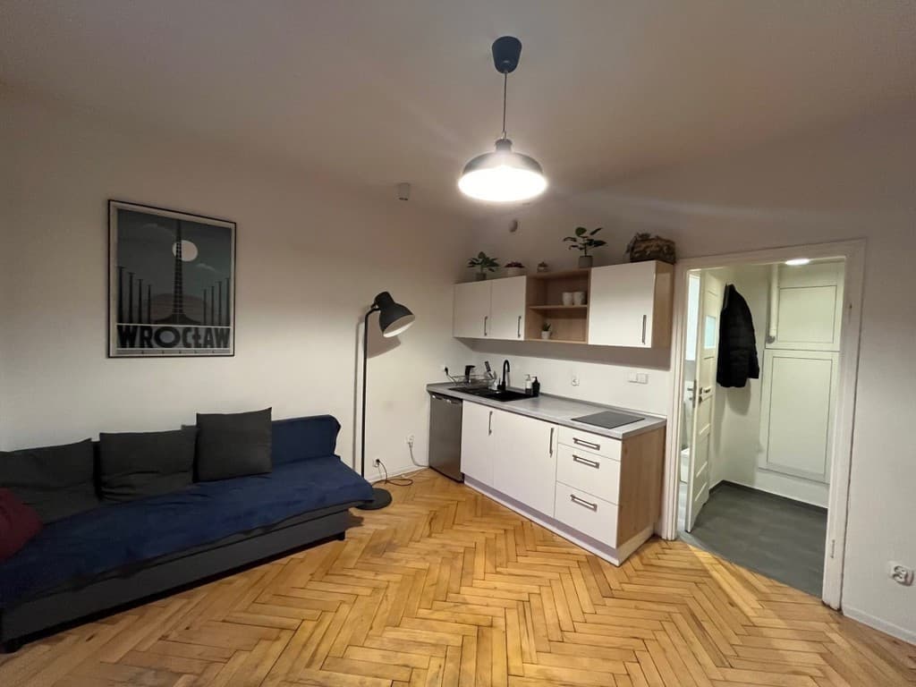 Cicha i przytulna kawalerka w centrum Śródmieścia - Zdjęcie 1/3