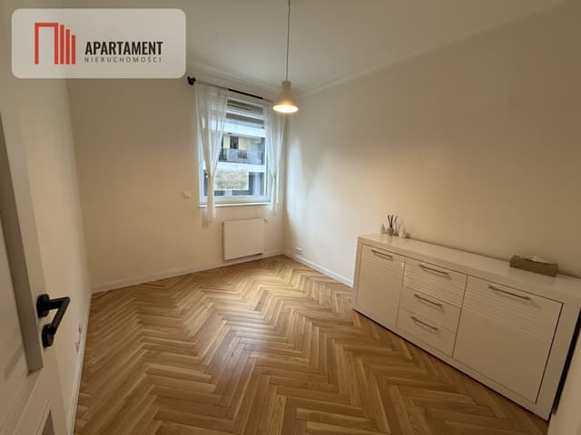 Nowoczesne mieszkanie z dębowym parkietem blisko UKW - Zdjęcie 5/13