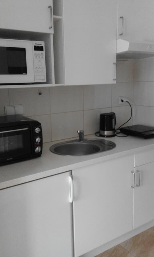 Nowoczesna kawalerka z garażem na Woli – blisko parku - Zdjęcie 5/8