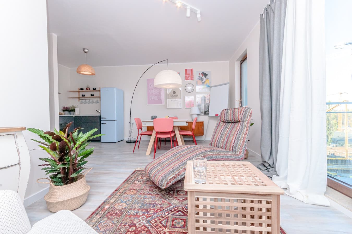 Funkcjonalne mieszkanie w dynamicznej dzielnicy Wola - Zdjęcie 1/6