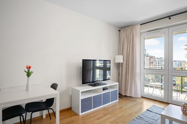 Komfortowy apartament w Ursusie z dobrą komunikacją miejską - Zdjęcie 3/12