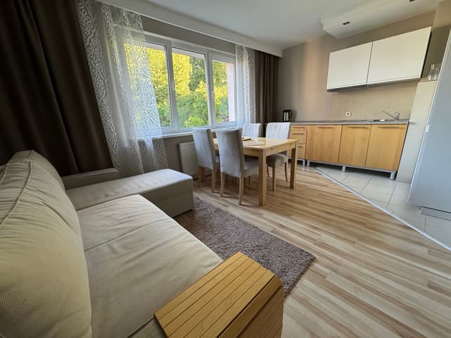 Przytulna kawalerka w spokojnej okolicy VII Dworu - Zdjęcie 2/6