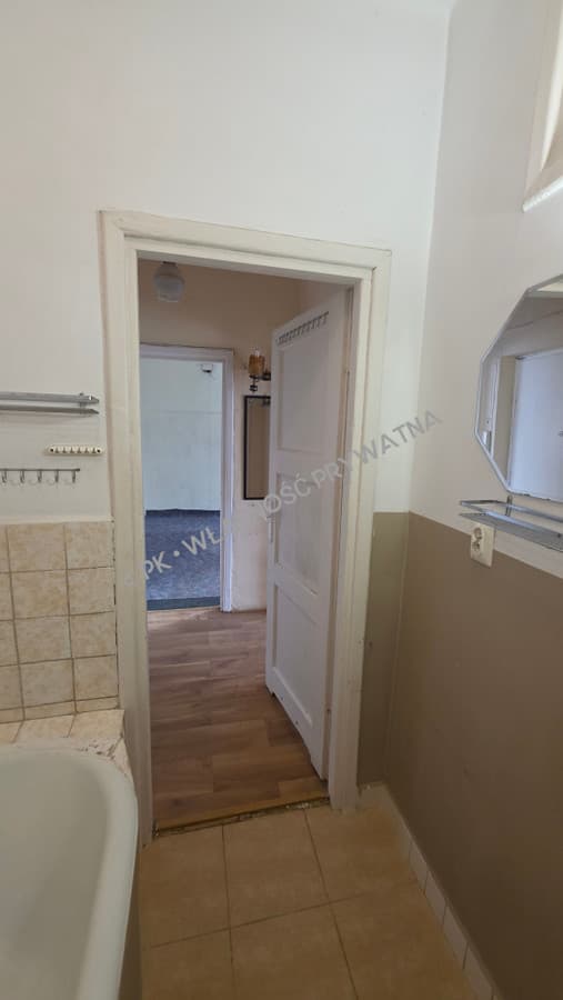 Ciche, jasne mieszkanie z cegły z wielką piwnicą 16 m² - Zdjęcie 2/9