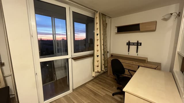 Przytulne mieszkanie w sercu warszawskiej Pragi-Północ - Zdjęcie 3/15