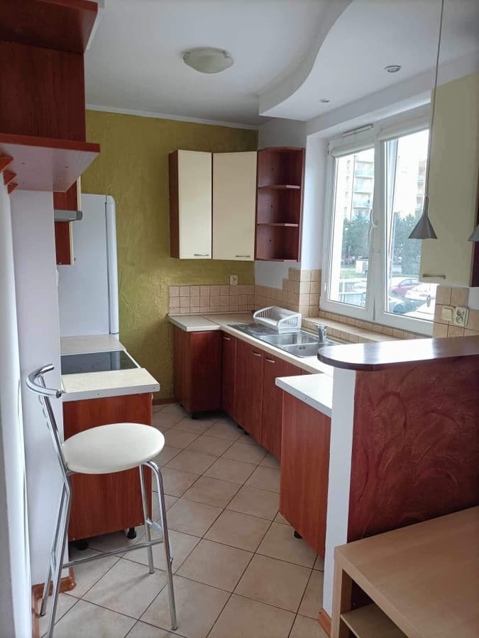 Przytulna kawalerka z balkonem na Osiedlu Batorego - Zdjęcie 1/13