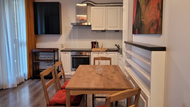 Przestronne mieszkanie na Ochocie z doskonałą lokalizacją - Zdjęcie 2/10