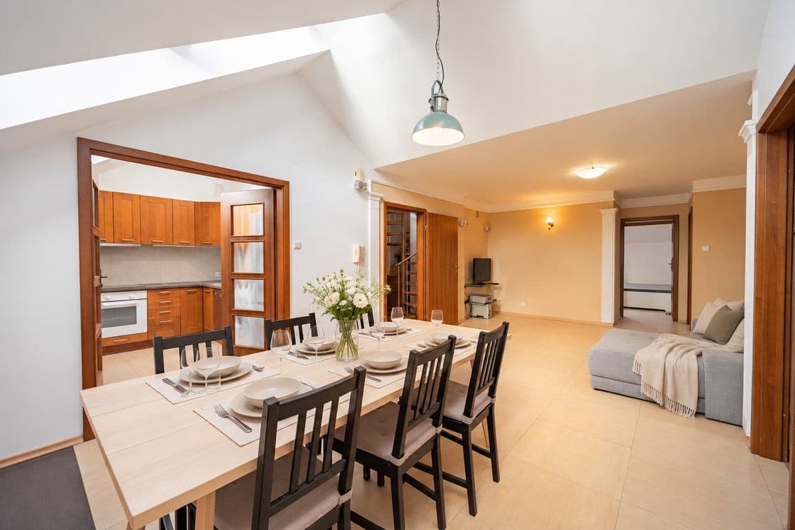 Wyjątkowy dwupoziomowy apartament z duszą w centrum - Zdjęcie 1/20