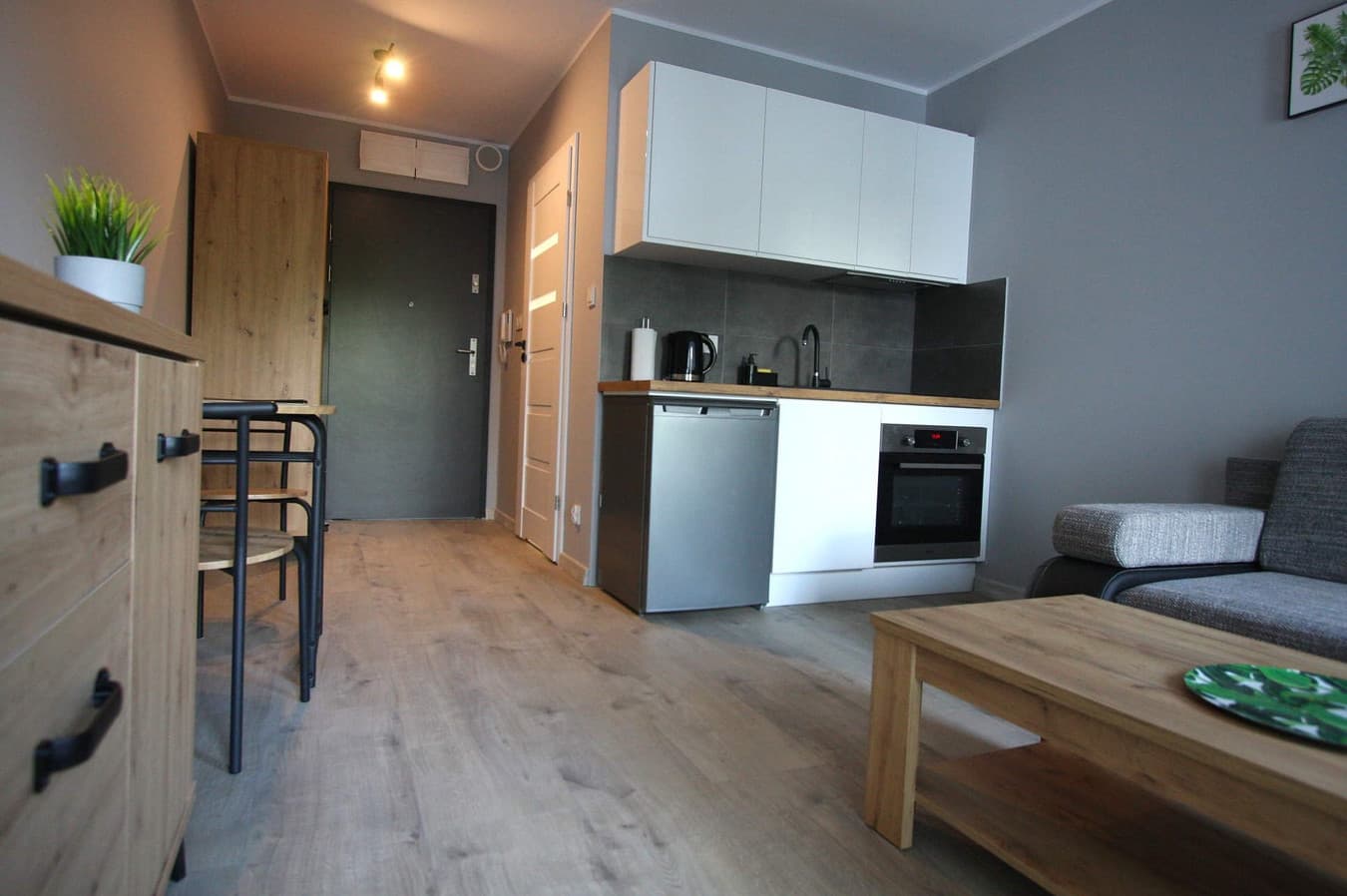 Stylowe studio w centrum Poznania przy ul. Nadolnik - Zdjęcie 1/13