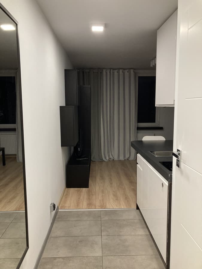 Przytulna kawalerka przy ul. Bronowickiej, pełne wyposażenie - Zdjęcie 1/8