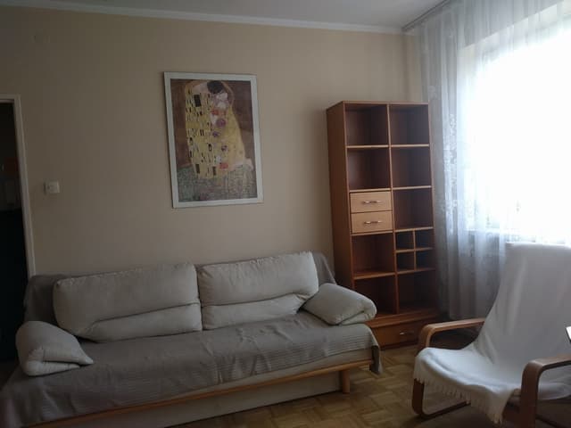 Przytulne mieszkanie na Ursynowie z dobrą lokalizacją - Zdjęcie 2/8