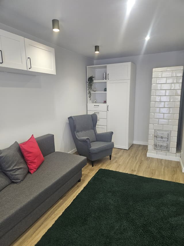 Przytulne mieszkanie w centrum z pełnym wyposażeniem - Zdjęcie 2/7