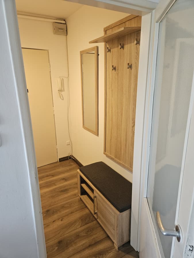 Przytulna kawalerka w sercu Winogradów, w pełni wyposażona - Zdjęcie 1/12