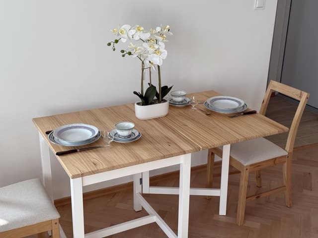 Umeblowana kawalerka w doskonałej lokalizacji - Zdjęcie 3/11