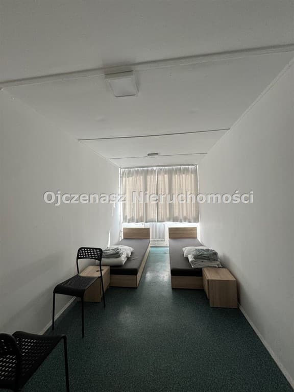 Prostorny lokal na biuro lub kwatery w centrum Bydgoszczy - Zdjęcie 2/10