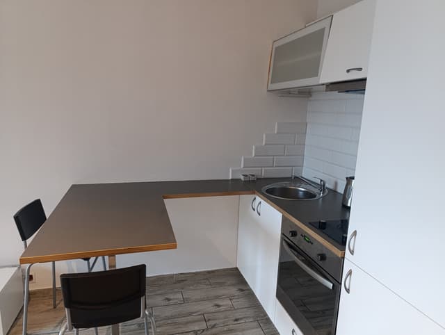 Cicha, odnowiona kawalerka z balkonem blisko metra na Woli - Zdjęcie 3/8