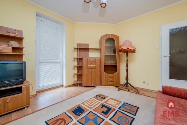 Komfortowe 2 pokoje z балконем na Piastach – parter, cegła - Zdjęcie 2/9