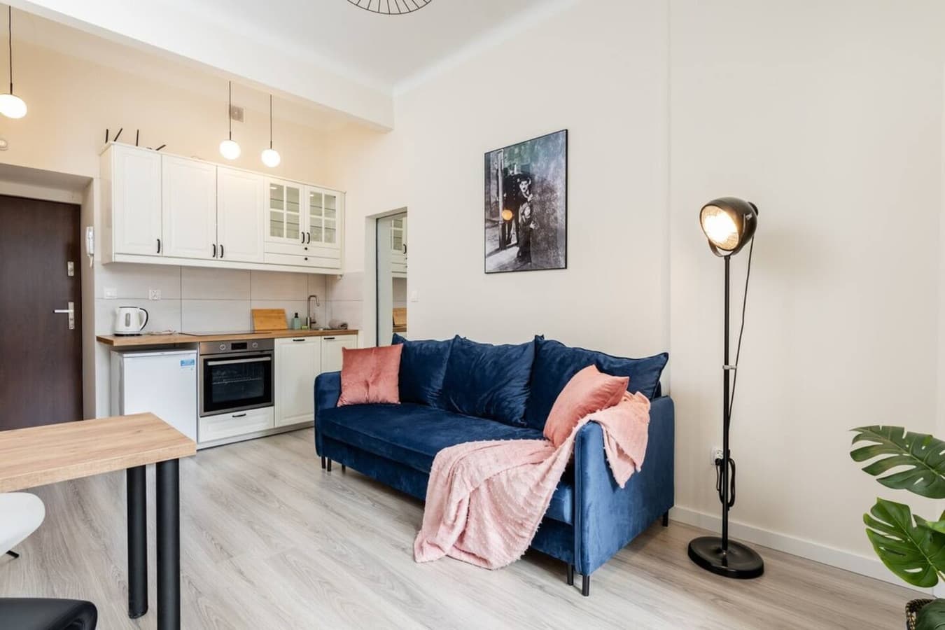 Przytulna kawalerka w sercu Warszawy - Śródmieście - Zdjęcie 1/11