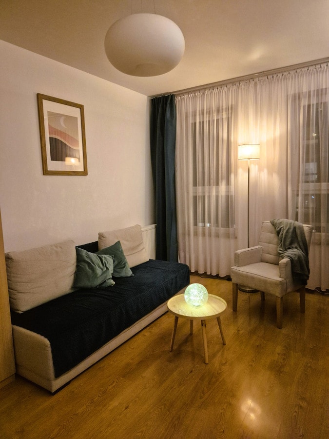 Przytulne, umeblowane mieszkanie w doskonałej lokalizacji - Zdjęcie 1/9