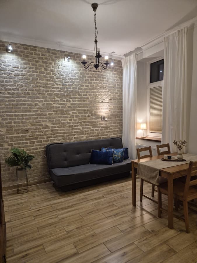 Przytulna kawalerka w sercu Krakowa - Stare Miasto - Zdjęcie 1/6