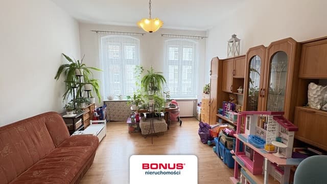 Przestronne mieszkanie w centrum Szczecina z potencjałem - Zdjęcie 4/15