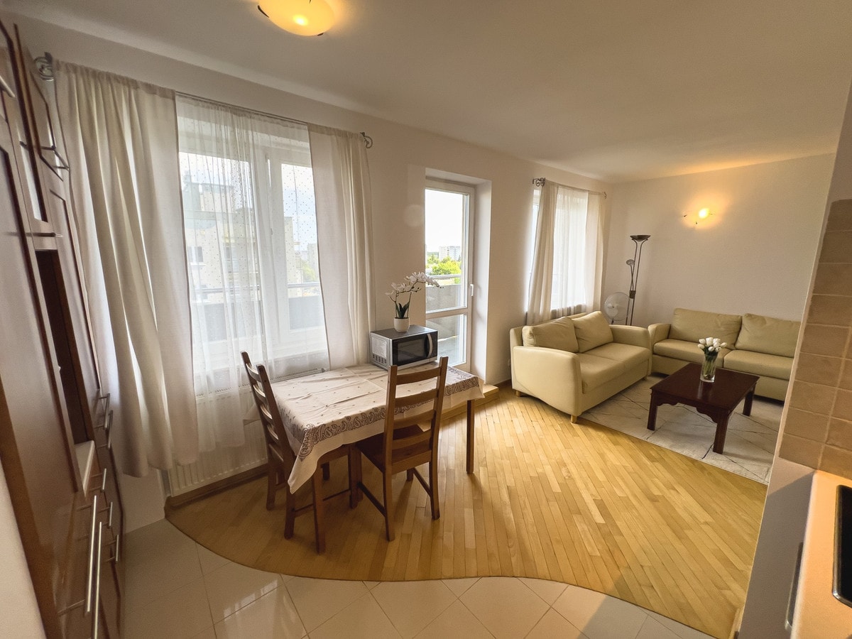 Słoneczne studio 100m od Metra Natolin, Ursynów - Zdjęcie 1/10