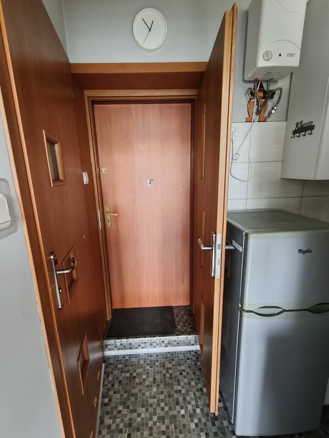 Przytulna kawalerka w spokojnej części Górnej - świetna lokalizacja - Zdjęcie 1/8