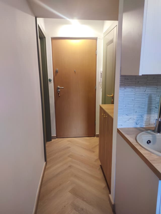 Stylowa kawalerka po remoncie w sercu Mokotowa - Zdjęcie 3/7