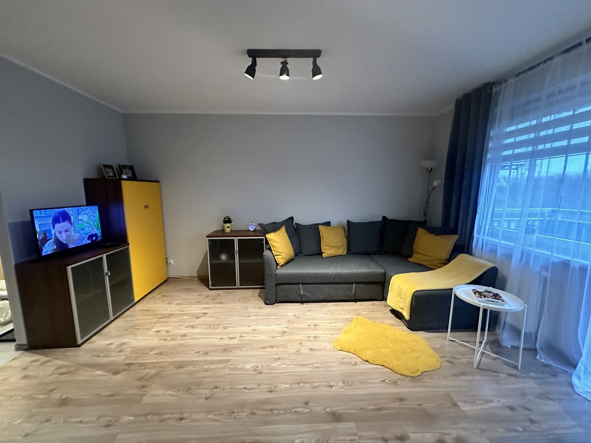 Komfortowe mieszkanie z balkonem w Jasieniu - Zdjęcie 1/8