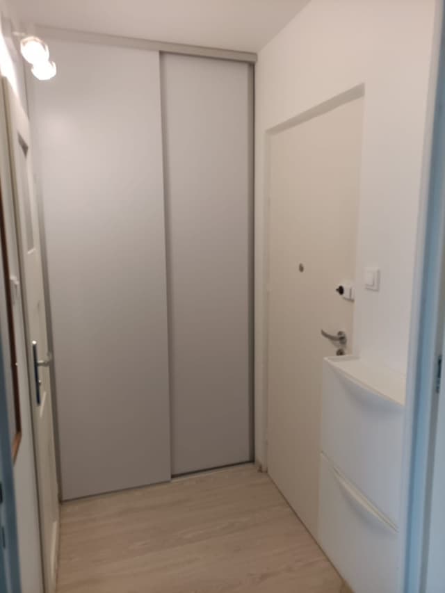 Nowoczesna kawalerka z balkonem przy PST, Os. Chrobrego - Zdjęcie 5/6
