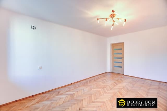 Odświeżone mieszkanie blisko centrum – idealne pod inwestycję - Zdjęcie 4/10