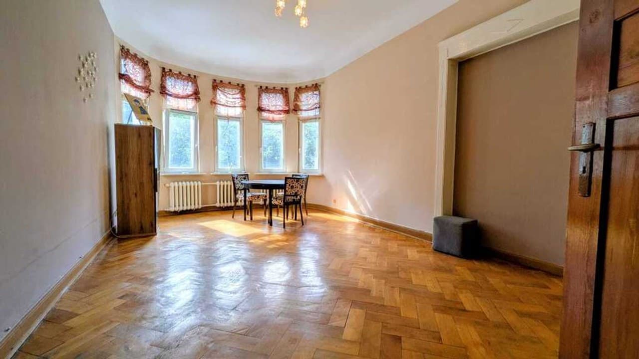 Eleganckie mieszkanie z klimatem w centrum Szczecina - Zdjęcie 1/17