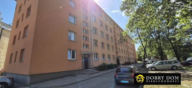 Odświeżone mieszkanie blisko centrum – idealne pod inwestycję - Zdjęcie 2/10