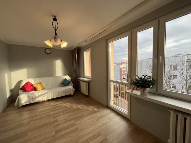 Funkcjonalne mieszkanie w spokojnej dzielnicy Mistrzejowice - Zdjęcie 5/12