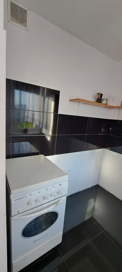 Funkcjonalny apartament w centrum Warszawy - Zdjęcie 2/8