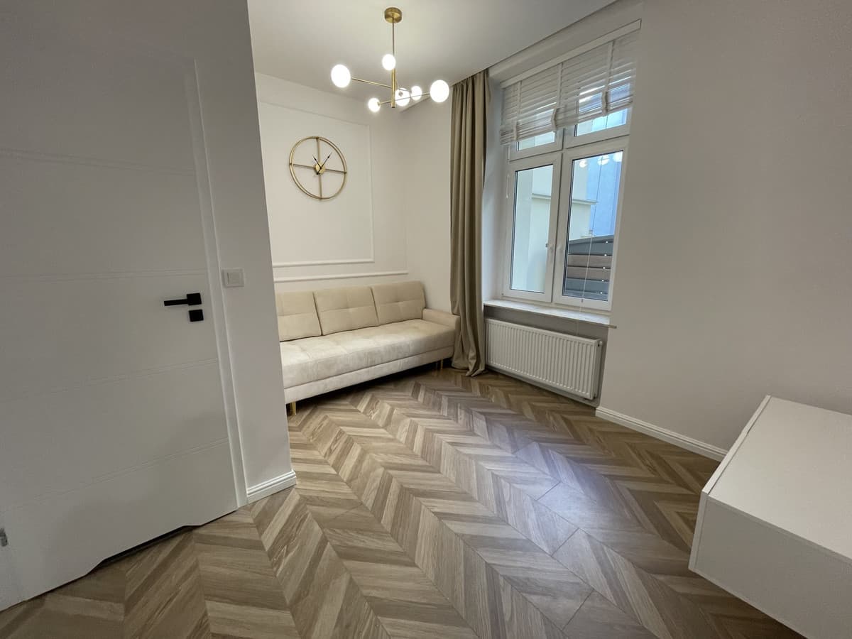 Funkcjonalne mieszkanie w sercu Jeżyc - idealne dla singla lub pary - Zdjęcie 1/7