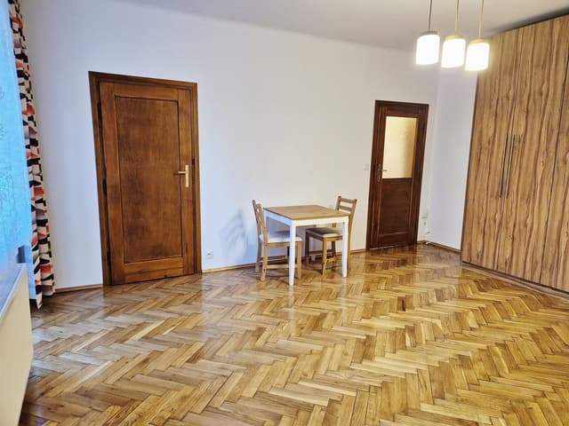 Stylowa kawalerka po remontu przy Błoniach – Zwierzyniec - Zdjęcie 3/13