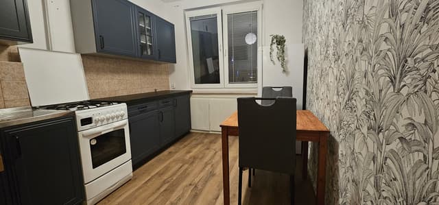 Przytulne mieszkanie z werandą przy ul. Pereca, Fabryczna - Zdjęcie 2/5