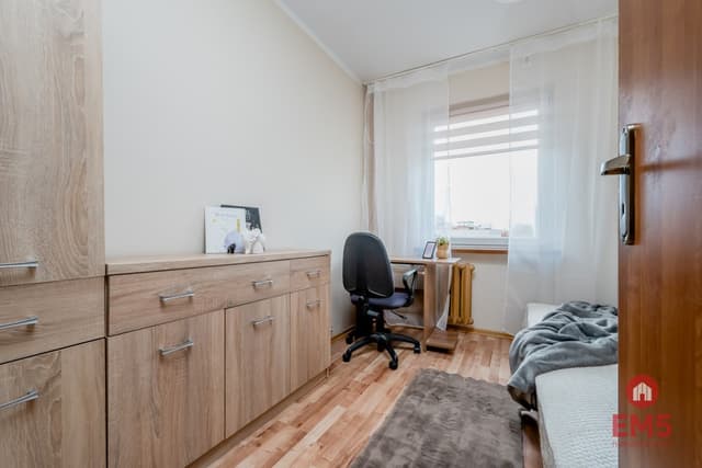Słoneczne 3 pokoje na osiedlu Piaski z prywatnym parkingiem - Zdjęcie 3/9