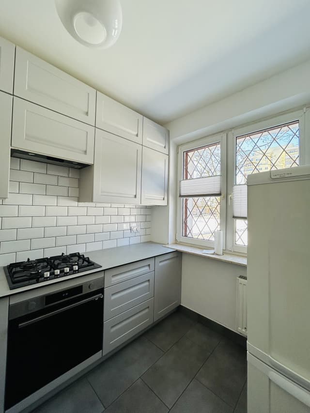 Dwupokojowe mieszkanie w Warszawie - wynajem - Zdjęcie 5/7