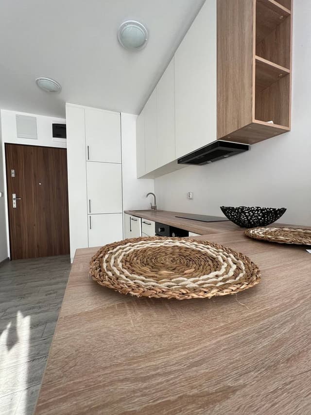 Umeblowane mieszkanie na Buforowej z dobrą lokalizacją - Zdjęcie 3/14