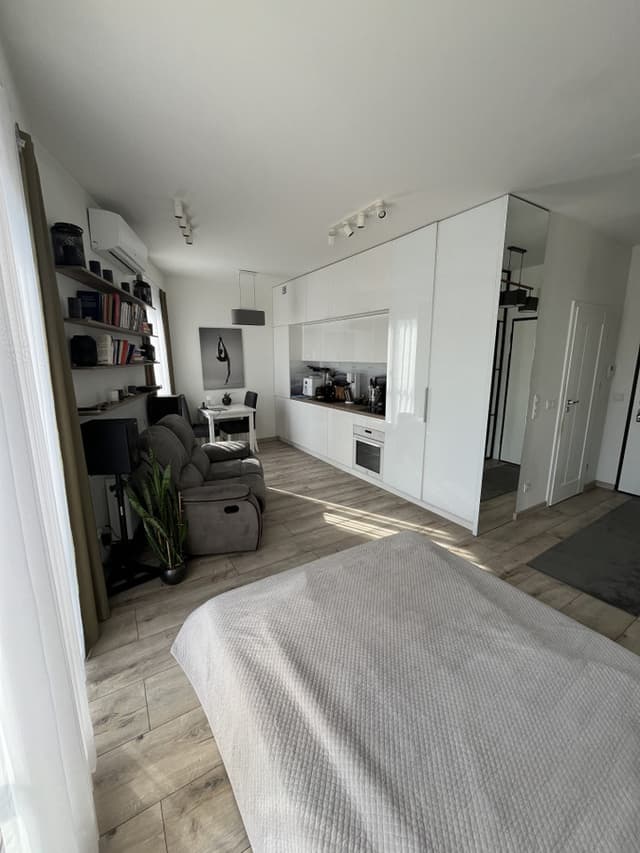 Nowoczesne studio w sercu Woli - idealne dla singla i inwestora - Zdjęcie 4/12