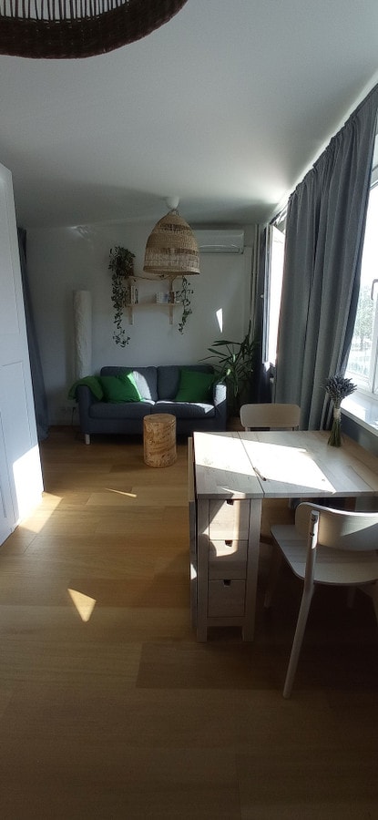 Nowoczesna kawalerka w sercu Ochoty - doskonała lokalizacja - Zdjęcie 1/9